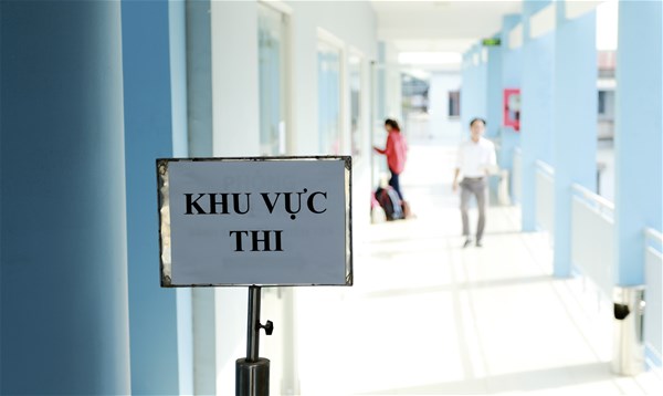 Kỳ thi đánh giá năng lực ngoại ngữ của học viên cao học khóa 8